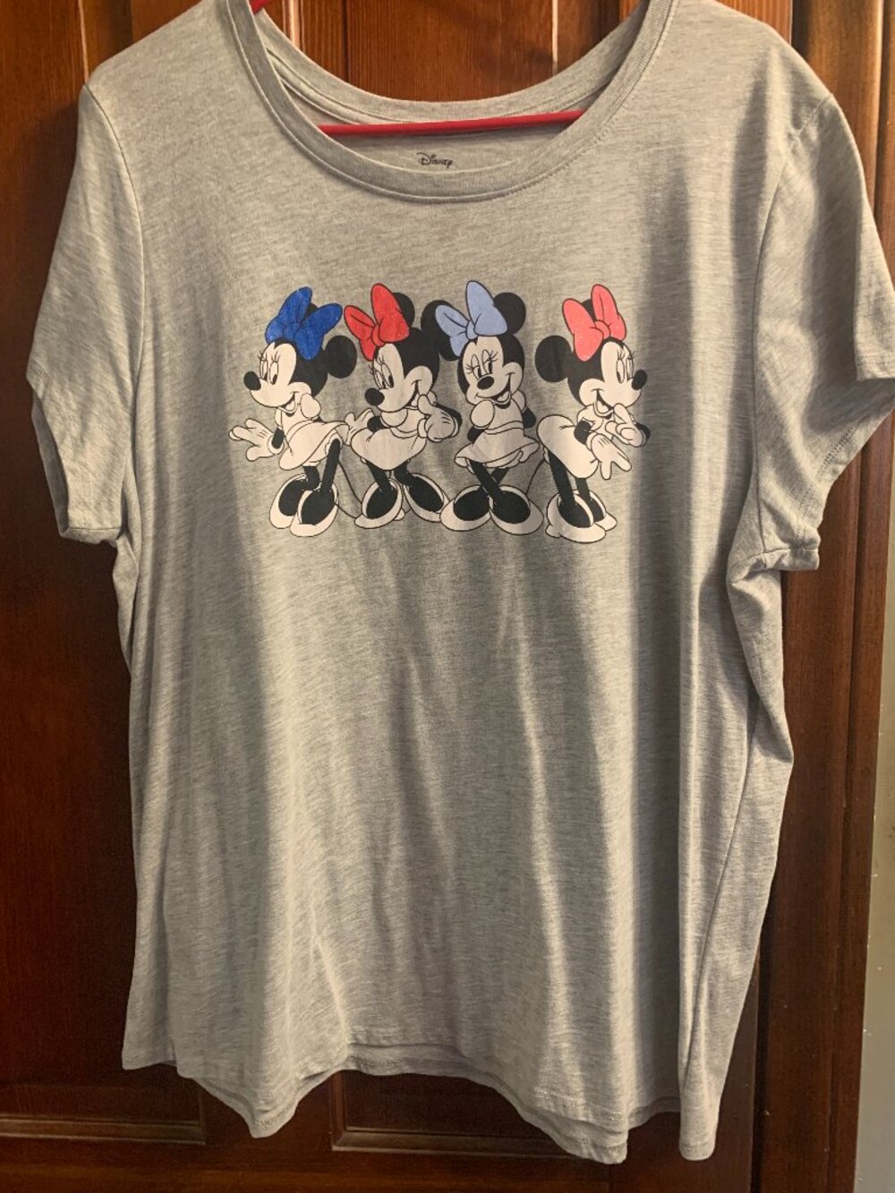 DISNEY Minnie Mouse Repeat Art Graphic Short Sleeve Women's XXL Shirt